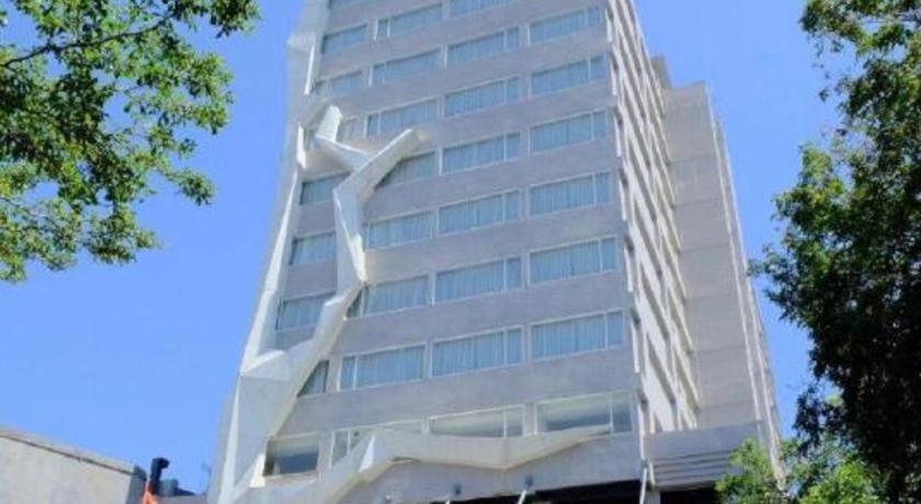 Royal Bay Hotel Makassar