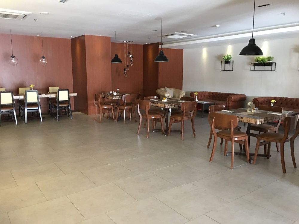 Royal Bay 4* Makassar